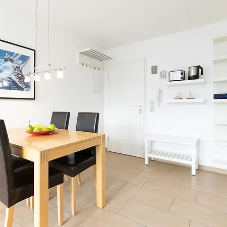 Kapitaenshaus Nr 12 *